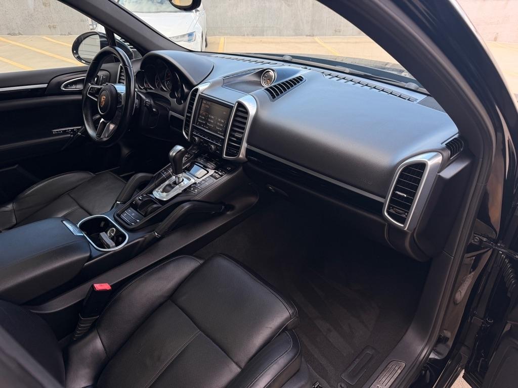 Porsche Cayenne Base 2016