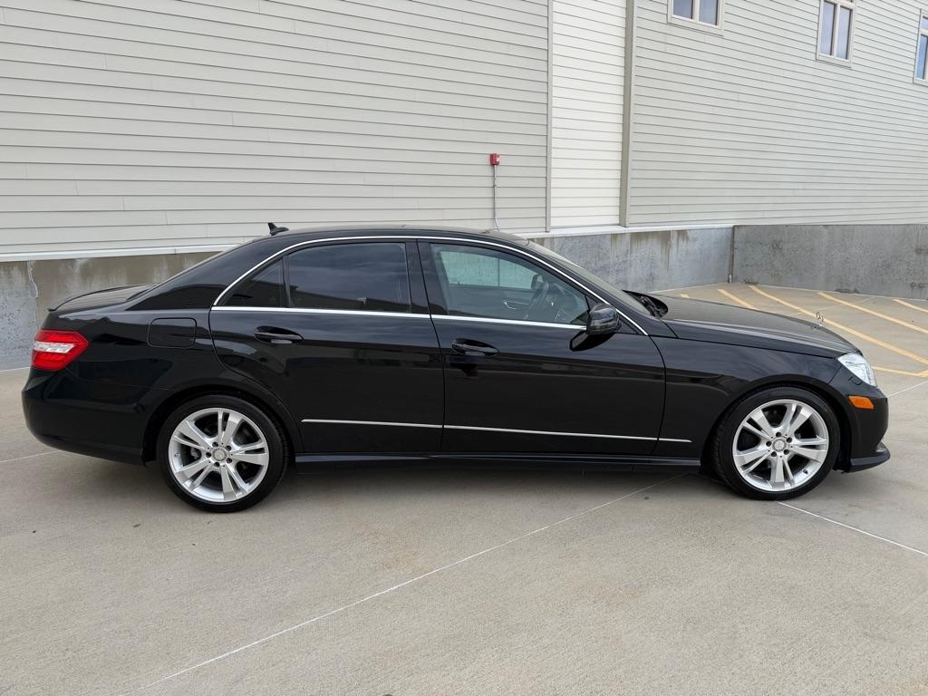 Mercedes-Benz E-Class E350 4MATIC Sedan 2012