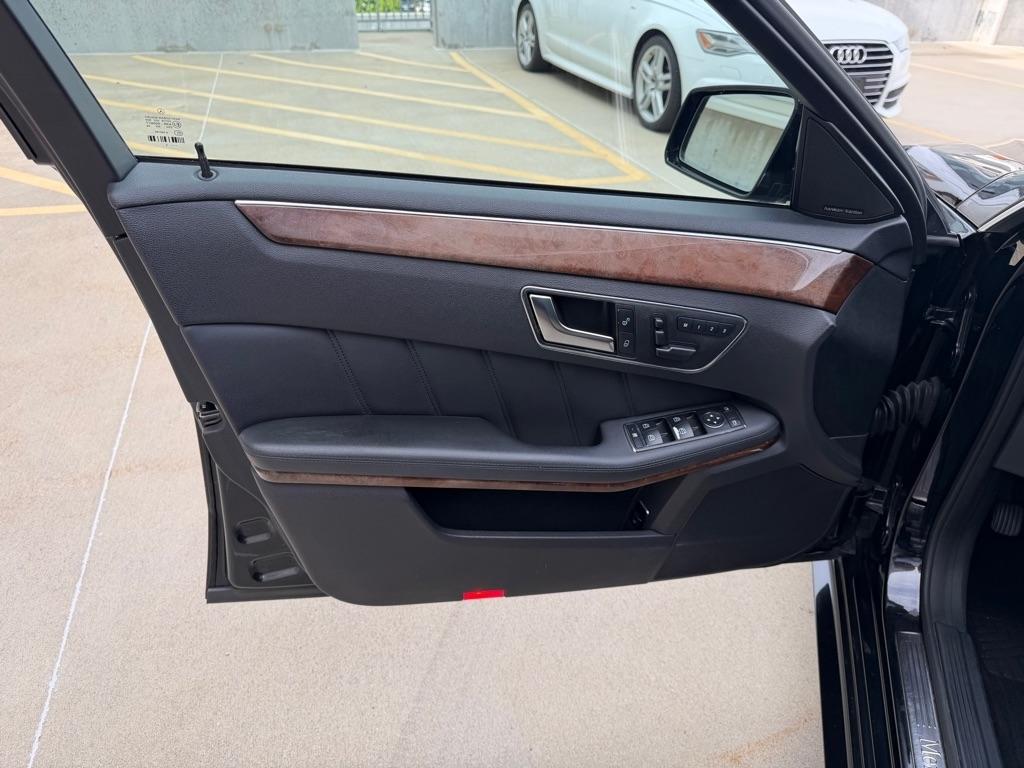 Mercedes-Benz E-Class E350 4MATIC Sedan 2012