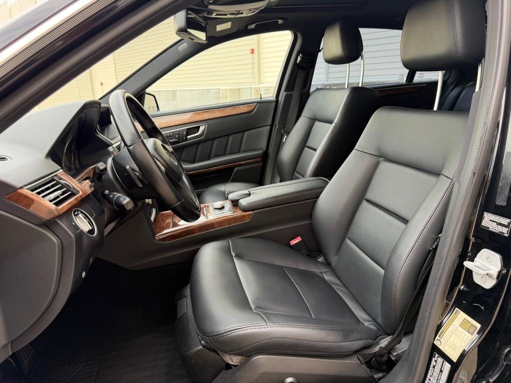 Mercedes-Benz E-Class E350 4MATIC Sedan 2012