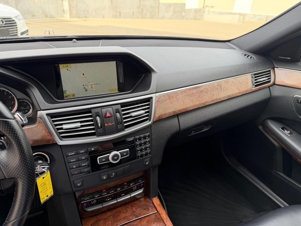 Mercedes-Benz E-Class E350 4MATIC Sedan 2012