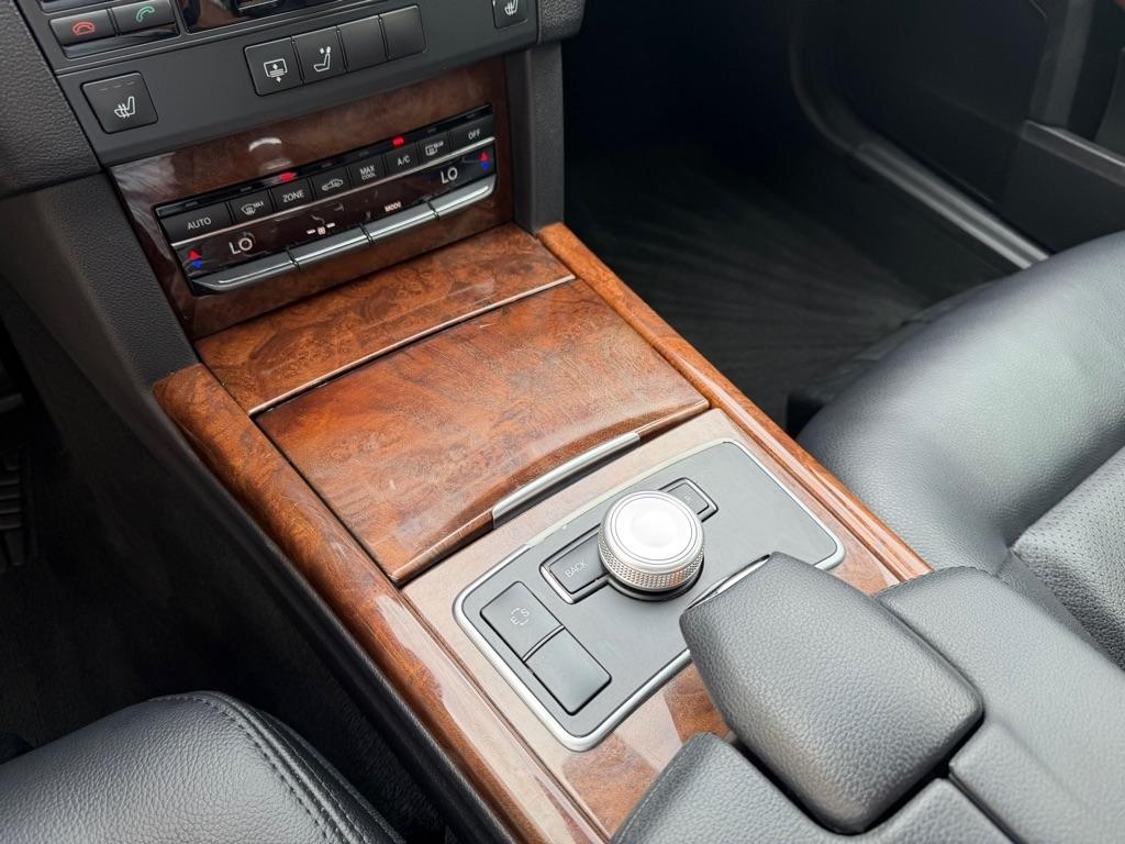 Mercedes-Benz E-Class E350 4MATIC Sedan 2012