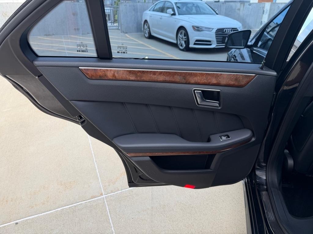 Mercedes-Benz E-Class E350 4MATIC Sedan 2012