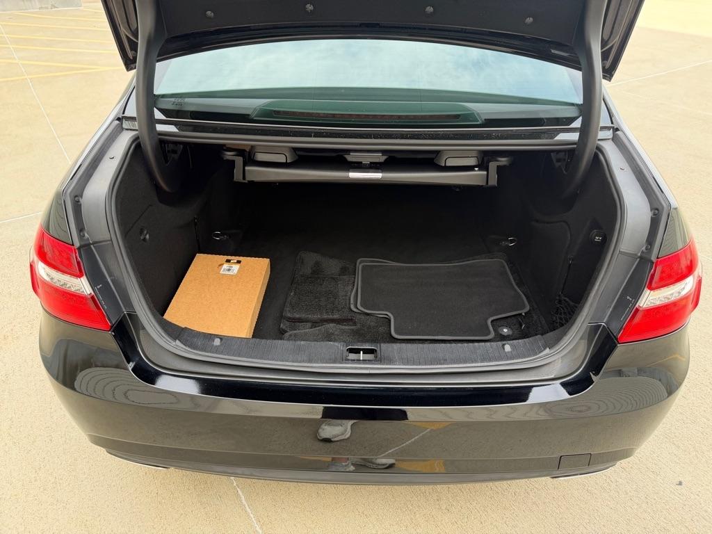 Mercedes-Benz E-Class E350 4MATIC Sedan 2012