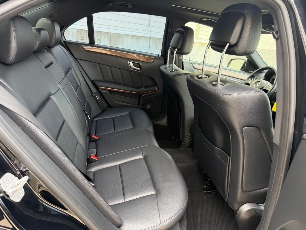 Mercedes-Benz E-Class E350 4MATIC Sedan 2012