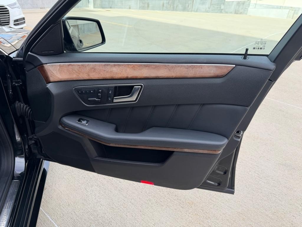 Mercedes-Benz E-Class E350 4MATIC Sedan 2012