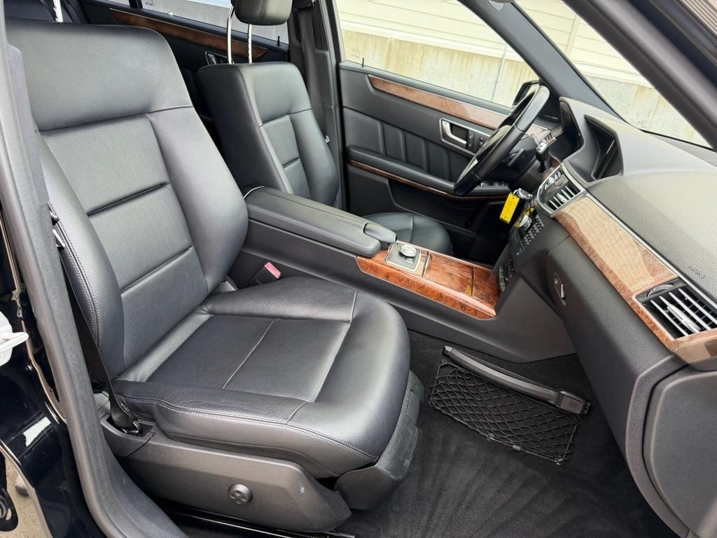 Mercedes-Benz E-Class E350 4MATIC Sedan 2012