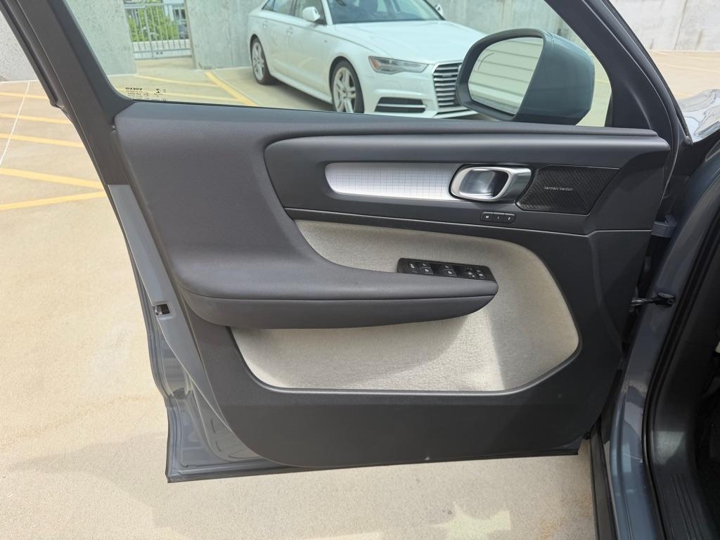 Volvo XC40 T5 Momentum AWD 2021