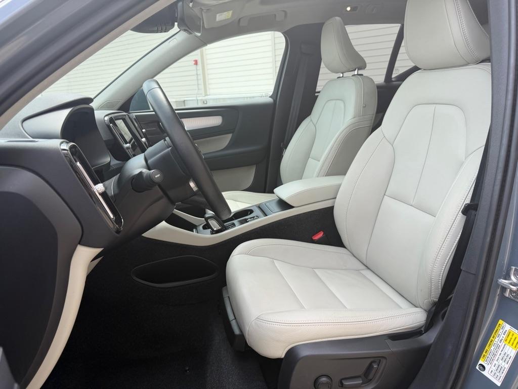 Volvo XC40 T5 Momentum AWD 2021