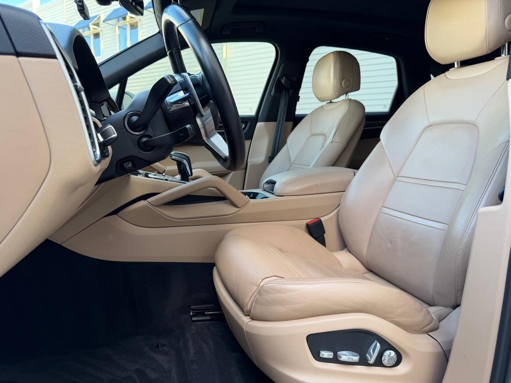 Porsche Cayenne Base 2019