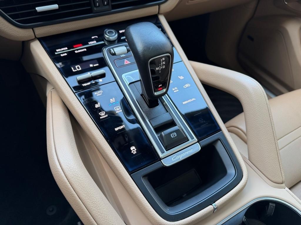 Porsche Cayenne Base 2019