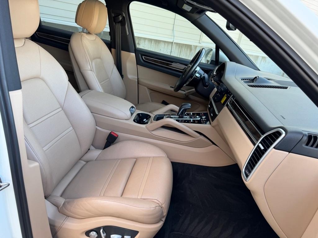 Porsche Cayenne Base 2019