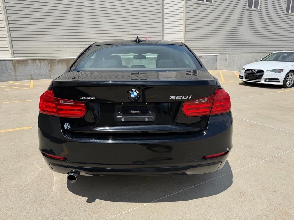 BMW 3-Series 320i xDrive 2013