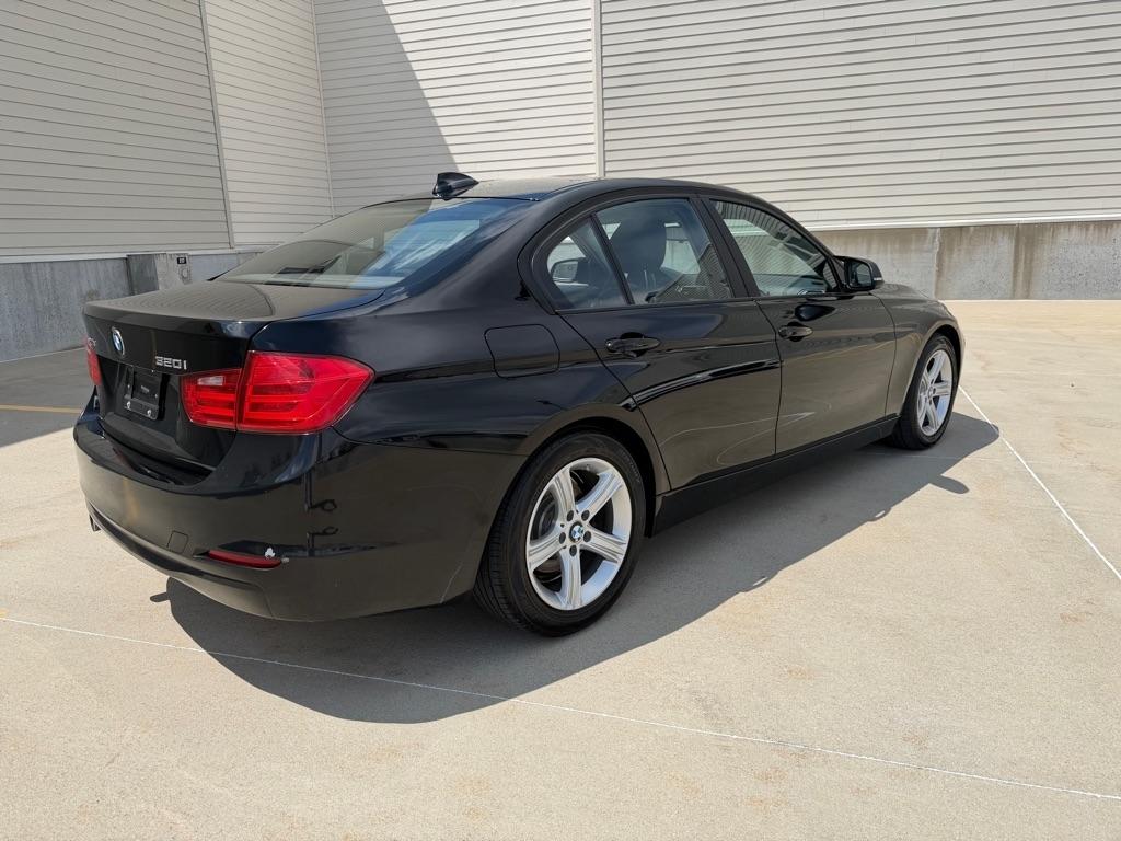 BMW 3-Series 320i xDrive 2013