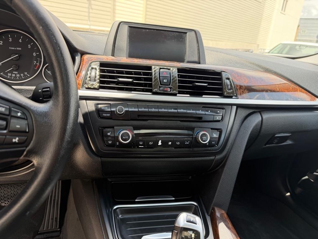 BMW 3-Series 320i xDrive 2013