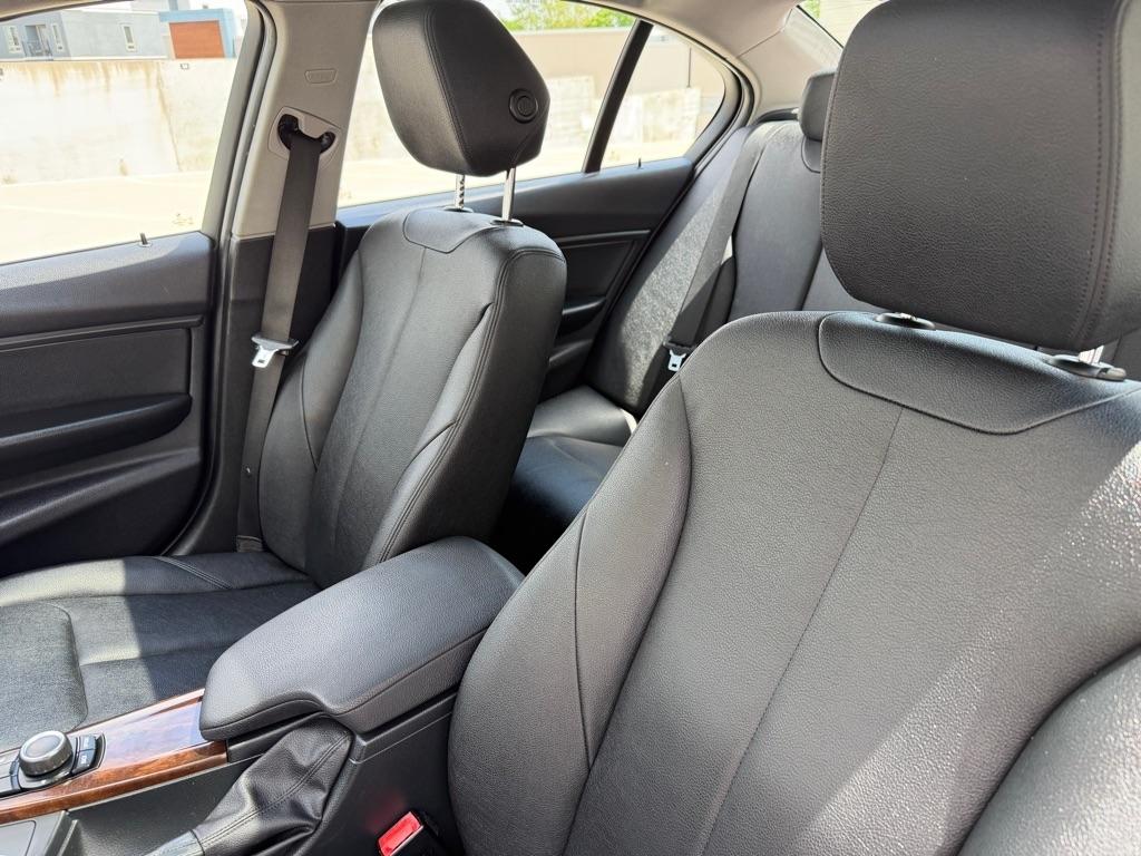 BMW 3-Series 320i xDrive 2013