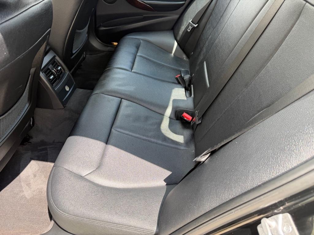 BMW 3-Series 320i xDrive 2013