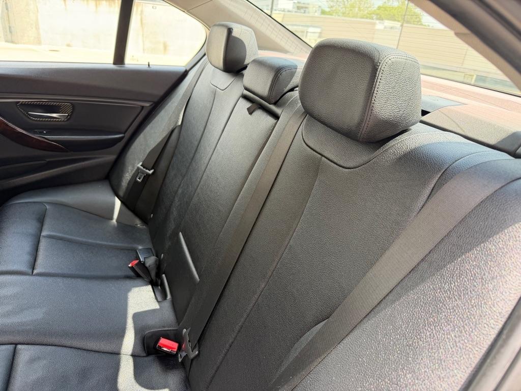 BMW 3-Series 320i xDrive 2013