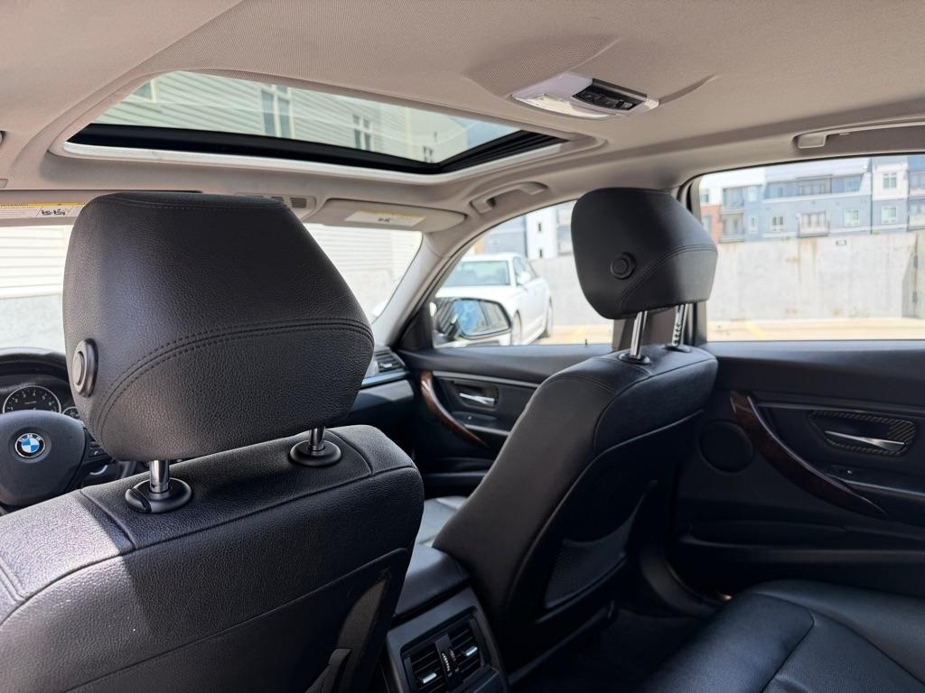 BMW 3-Series 320i xDrive 2013