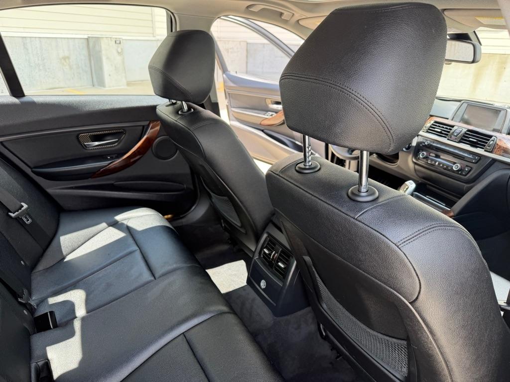 BMW 3-Series 320i xDrive 2013