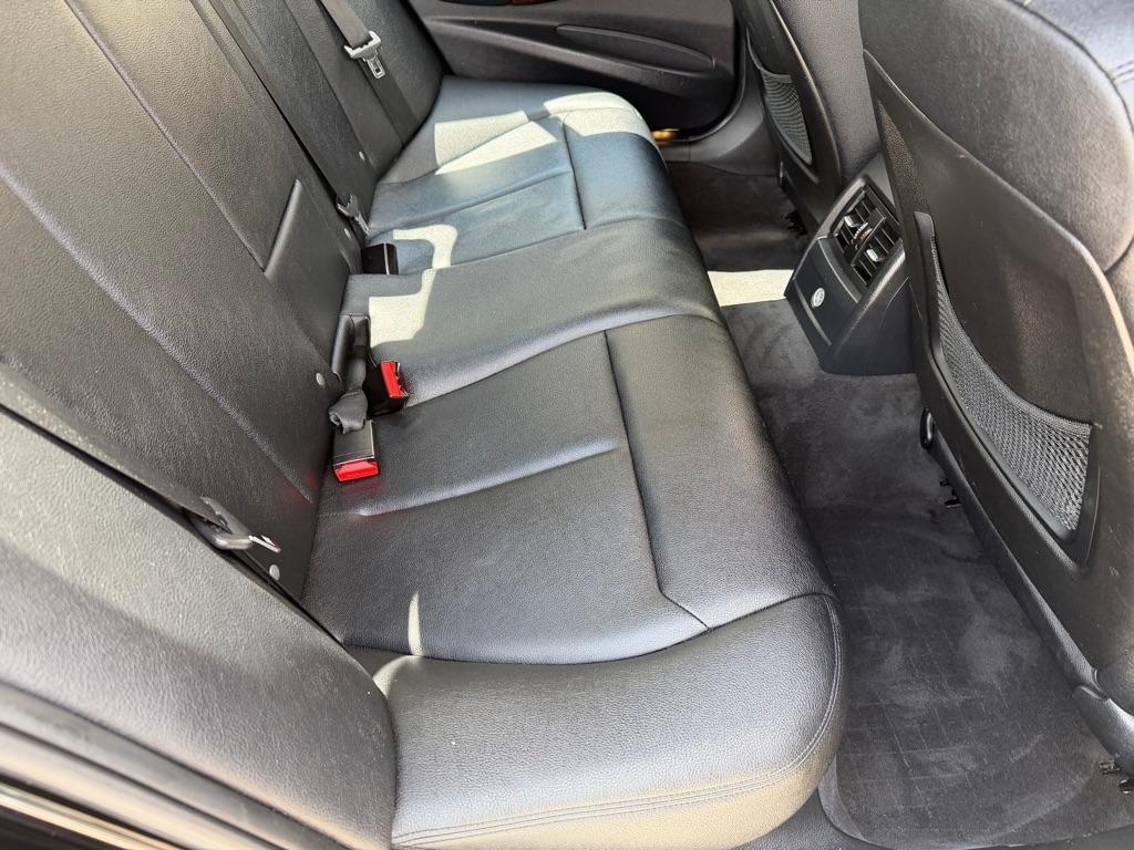 BMW 3-Series 320i xDrive 2013