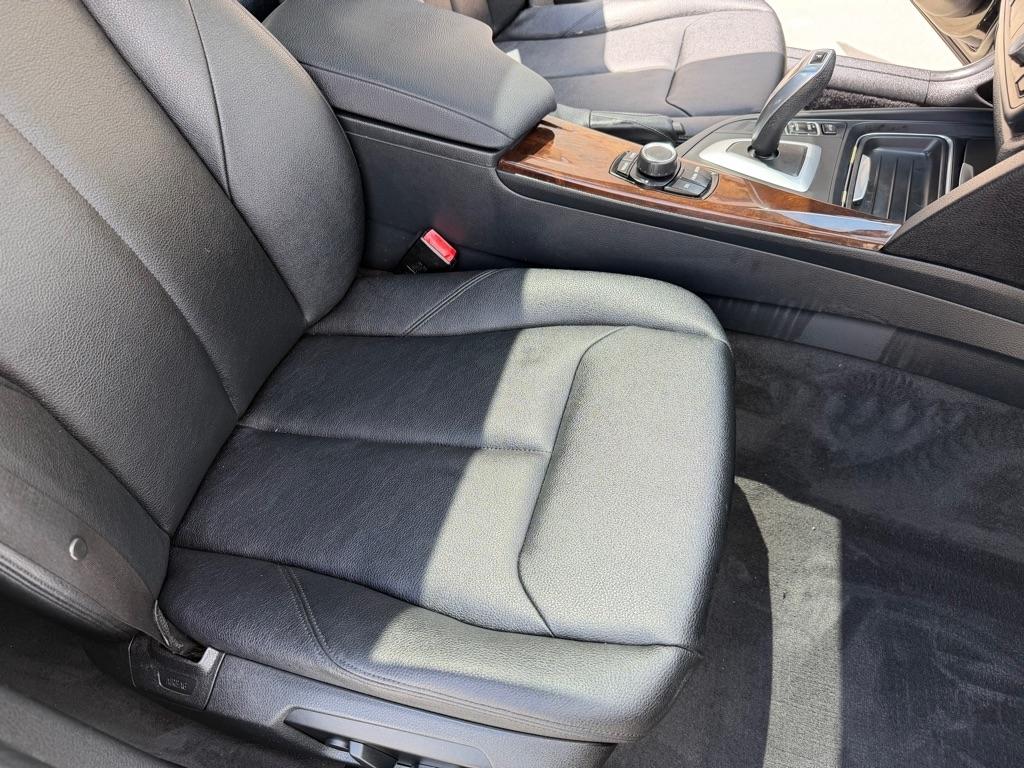 BMW 3-Series 320i xDrive 2013