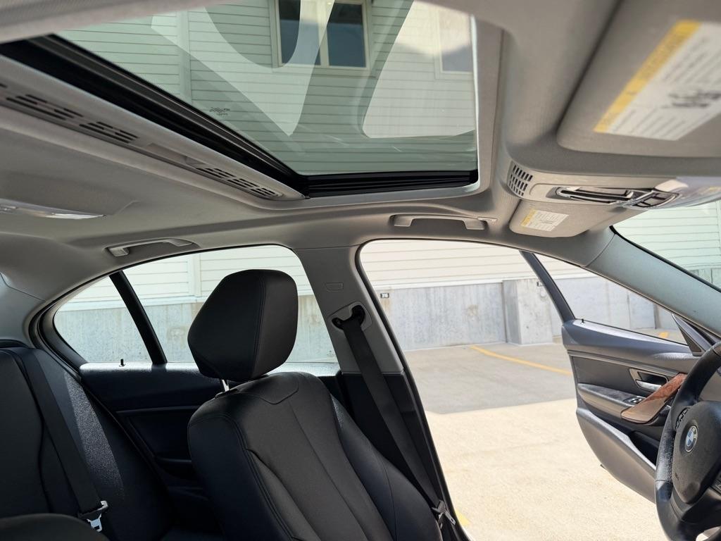 BMW 3-Series 320i xDrive 2013
