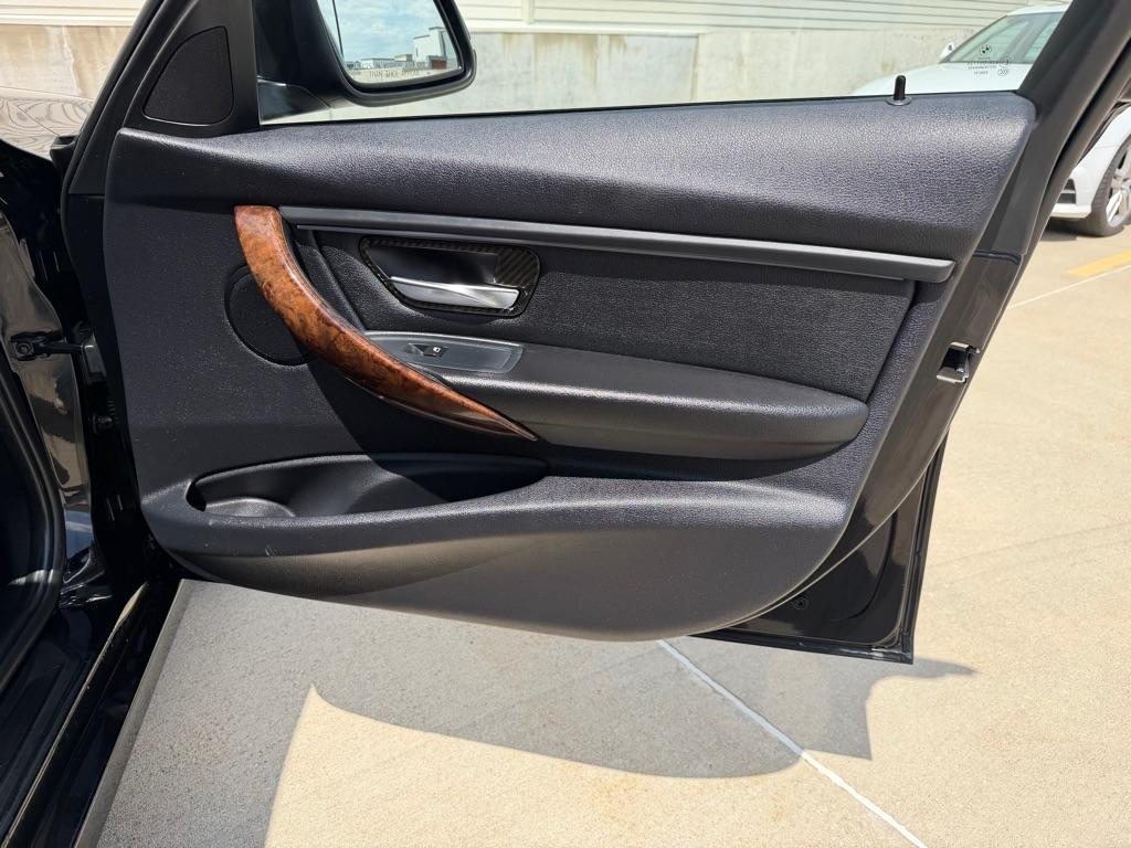 BMW 3-Series 320i xDrive 2013