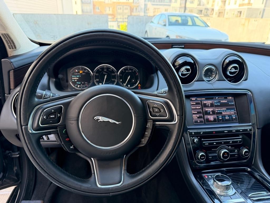 Jaguar XJ-Series XJL Portfolio 2014