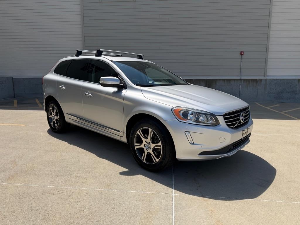2015 Volvo XC60 T6 AWD Auto's photo