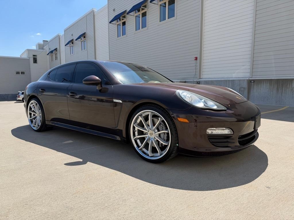 Porsche Panamera 4 2012