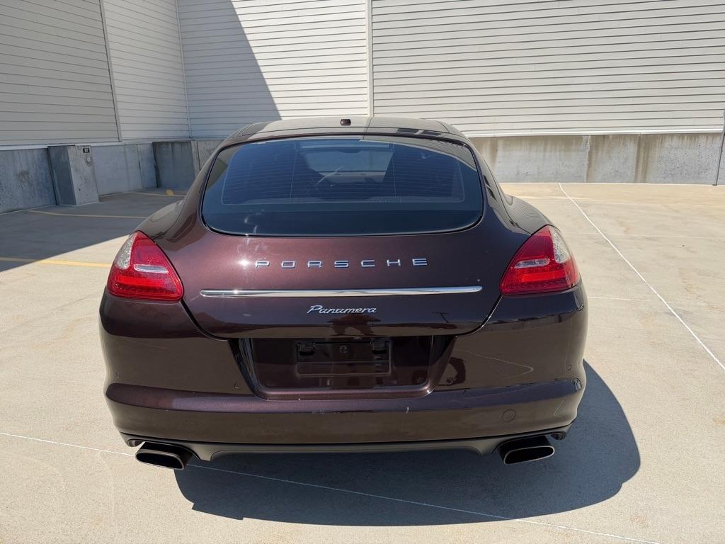 Porsche Panamera 4 2012