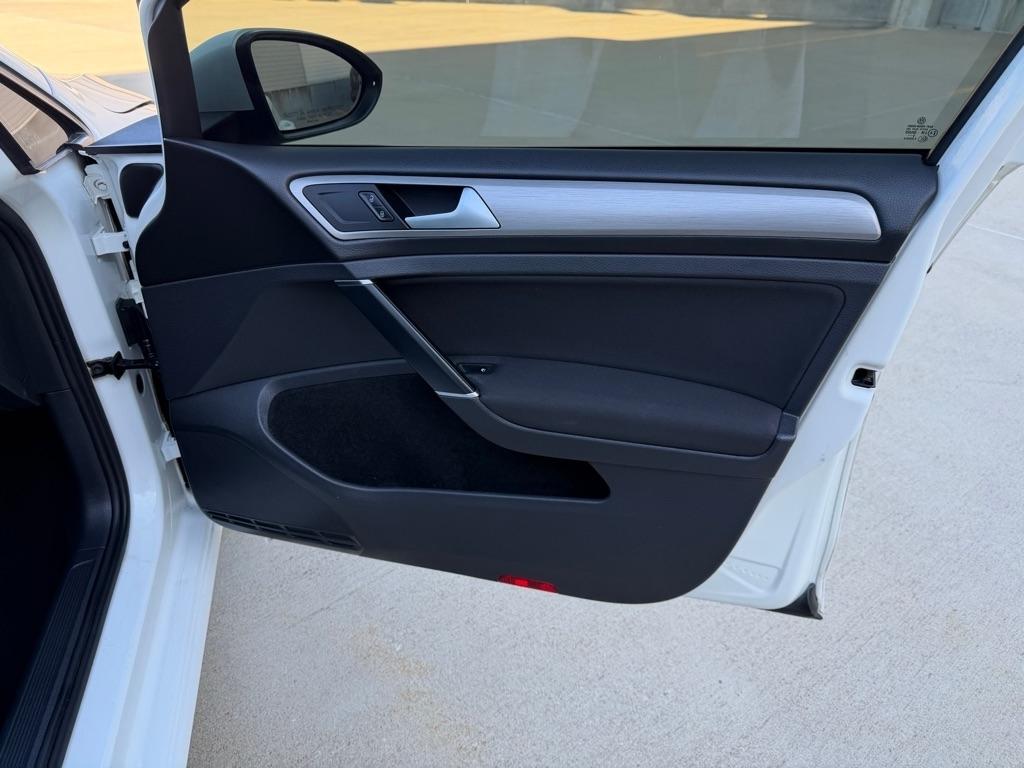 Volkswagen Golf SportWagen TSI S 5M 2016