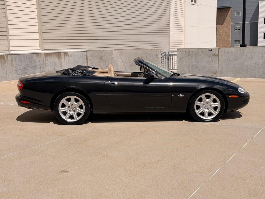 Jaguar XK8 Convertible 2000