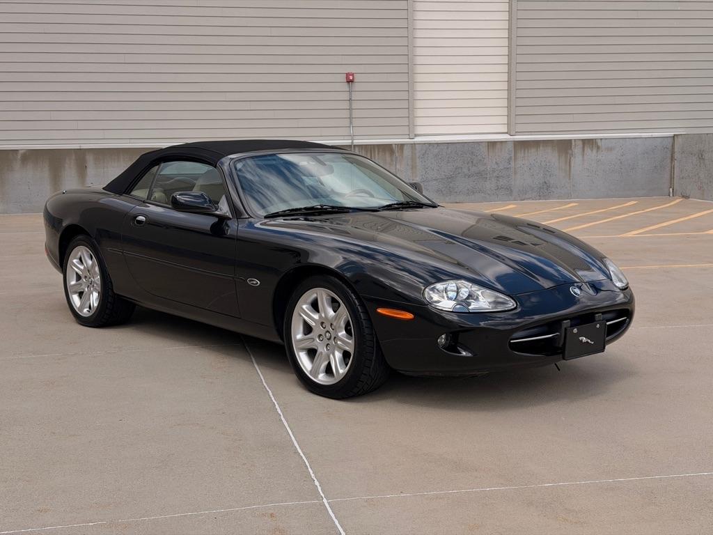 Jaguar XK8 Convertible 2000