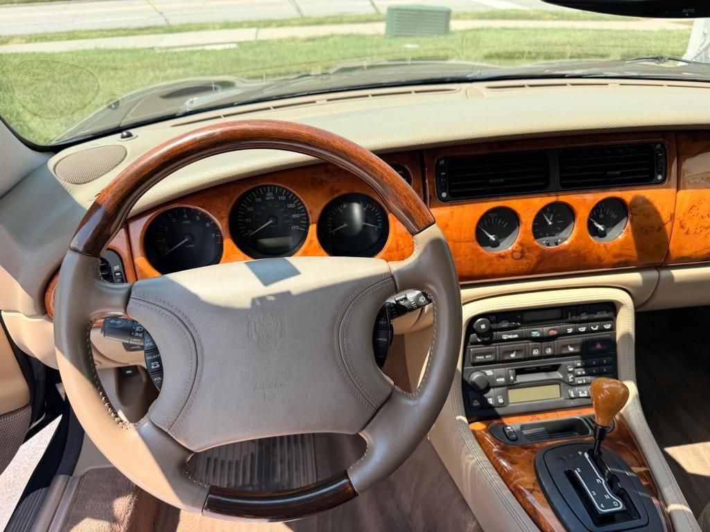 Jaguar XK8 Convertible 2000