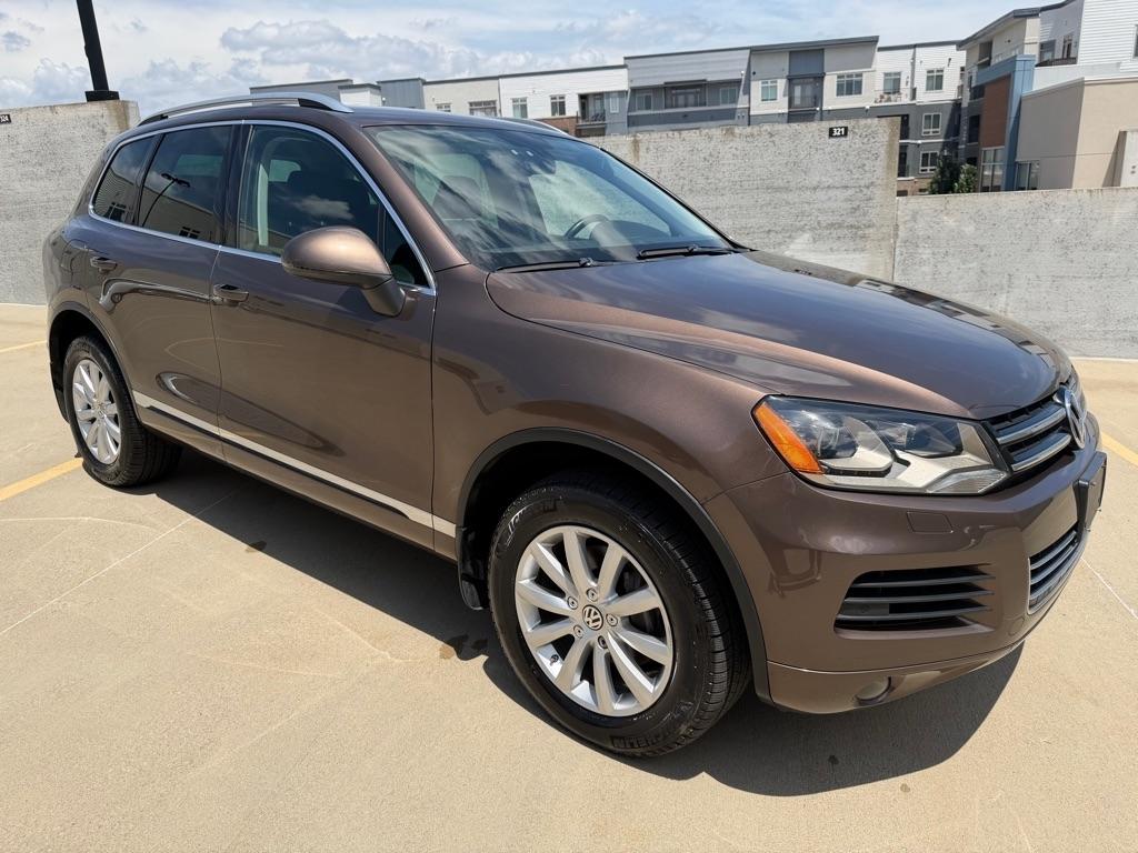 Volkswagen Touareg VR6 Sport w/Navigation 2012