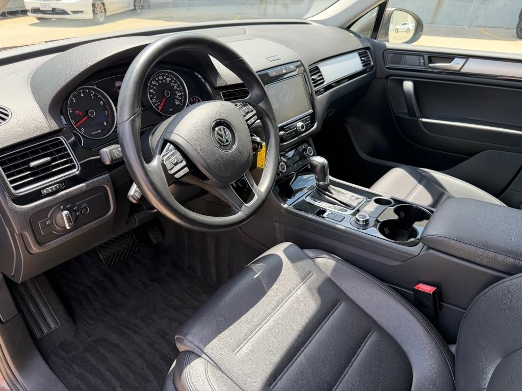 Volkswagen Touareg VR6 Sport w/Navigation 2012