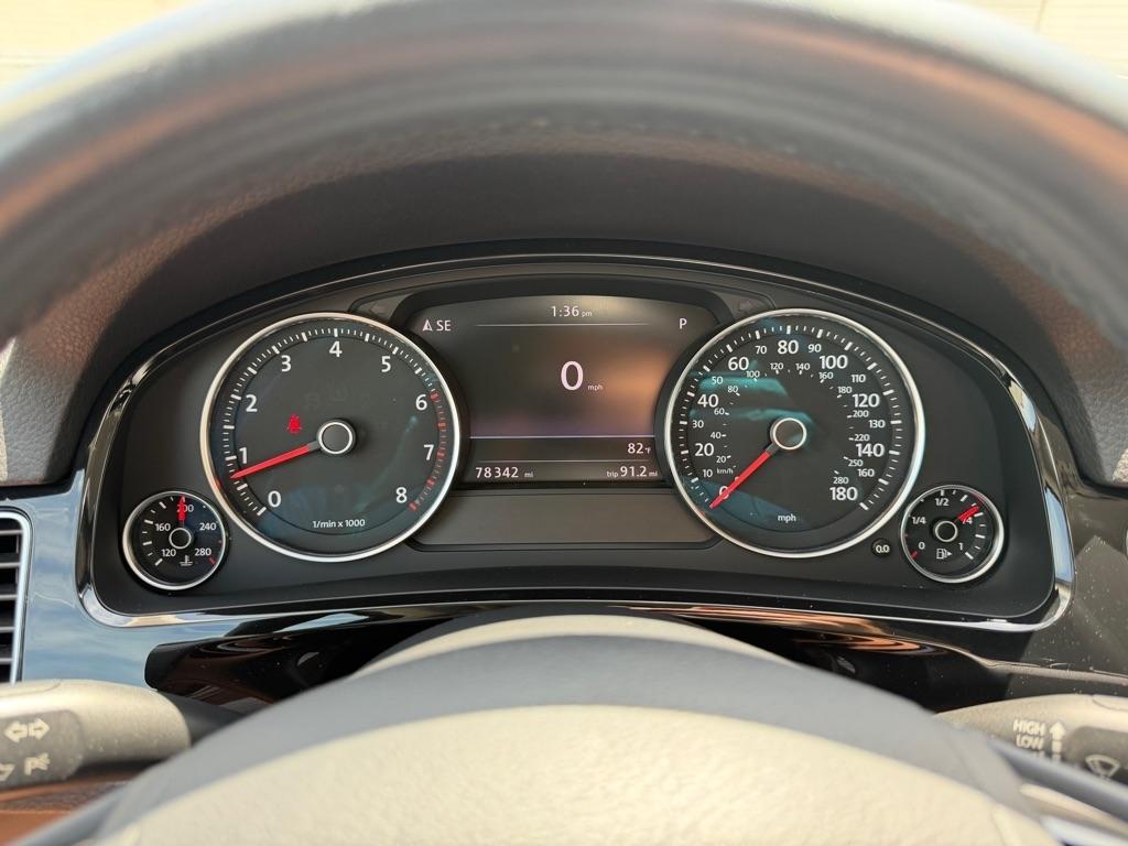 Volkswagen Touareg VR6 Sport w/Navigation 2012