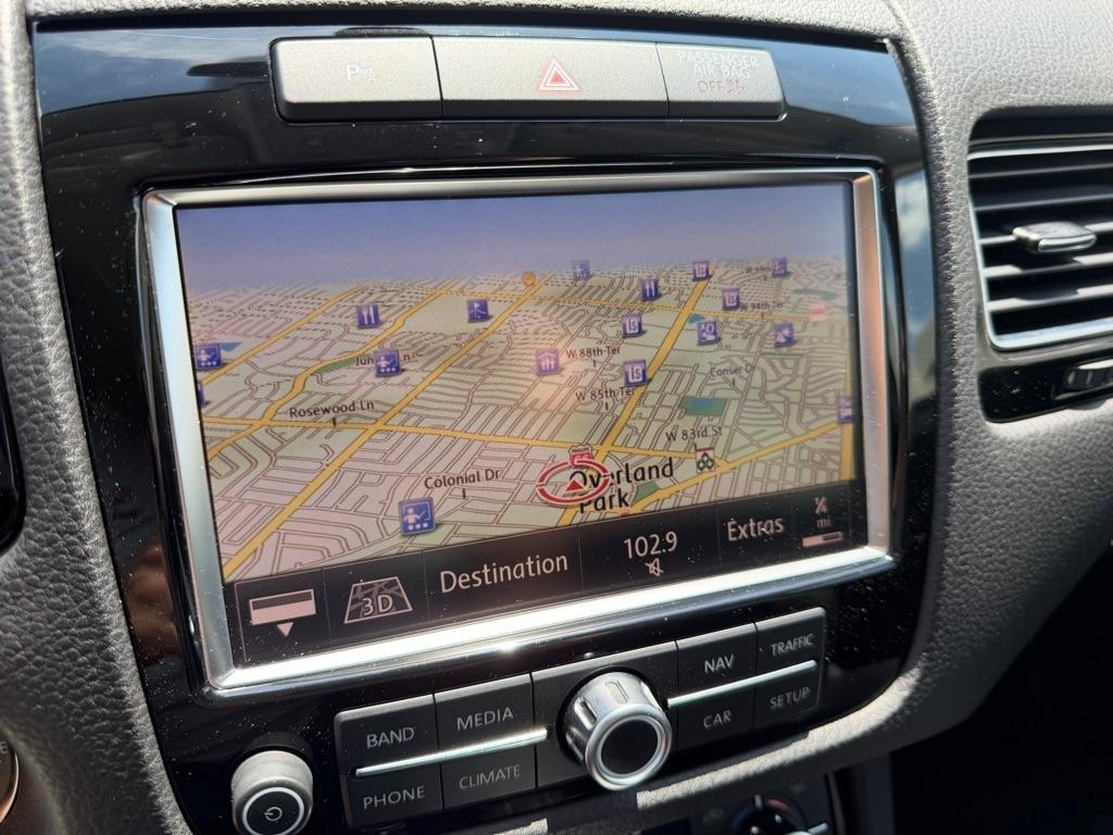 Volkswagen Touareg VR6 Sport w/Navigation 2012
