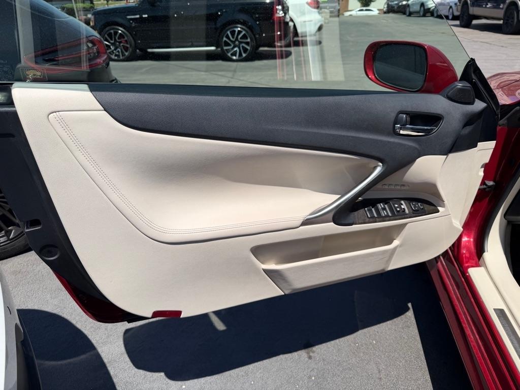 Lexus IS C IS 350C 2010