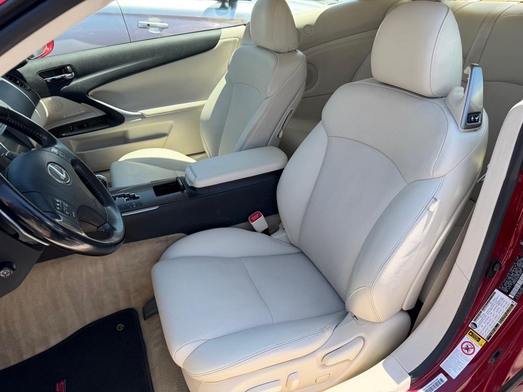 Lexus IS C IS 350C 2010