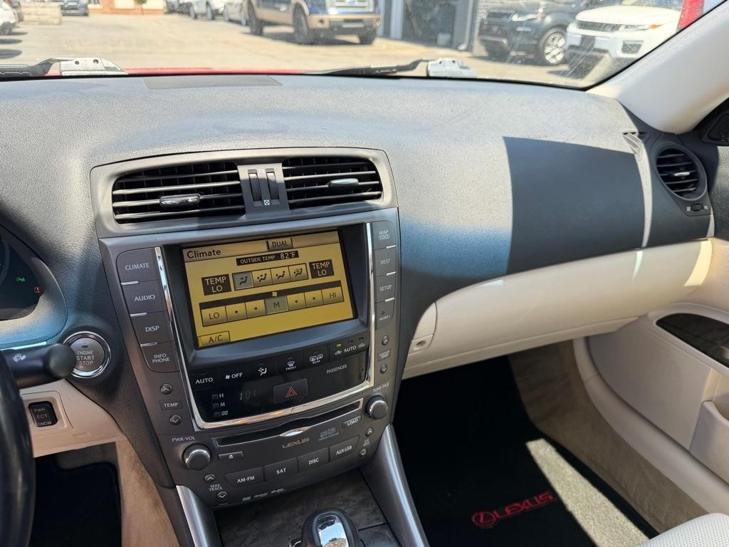 Lexus IS C IS 350C 2010