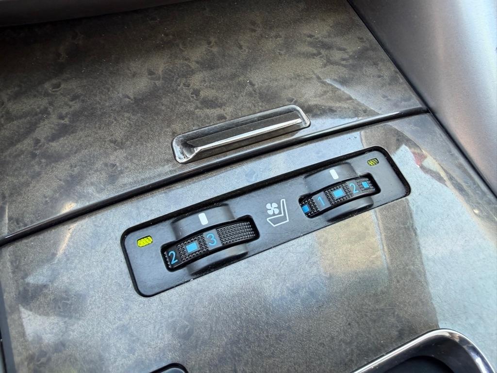 Lexus IS C IS 350C 2010