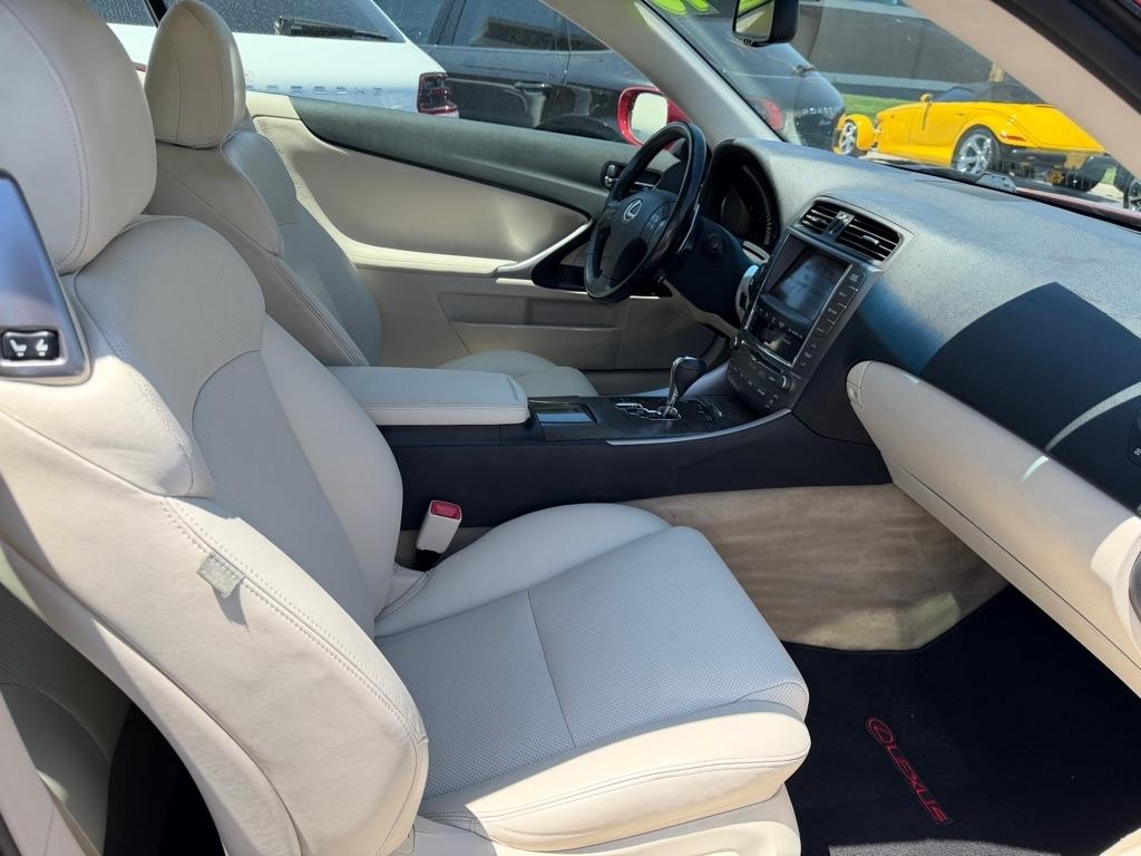 Lexus IS C IS 350C 2010
