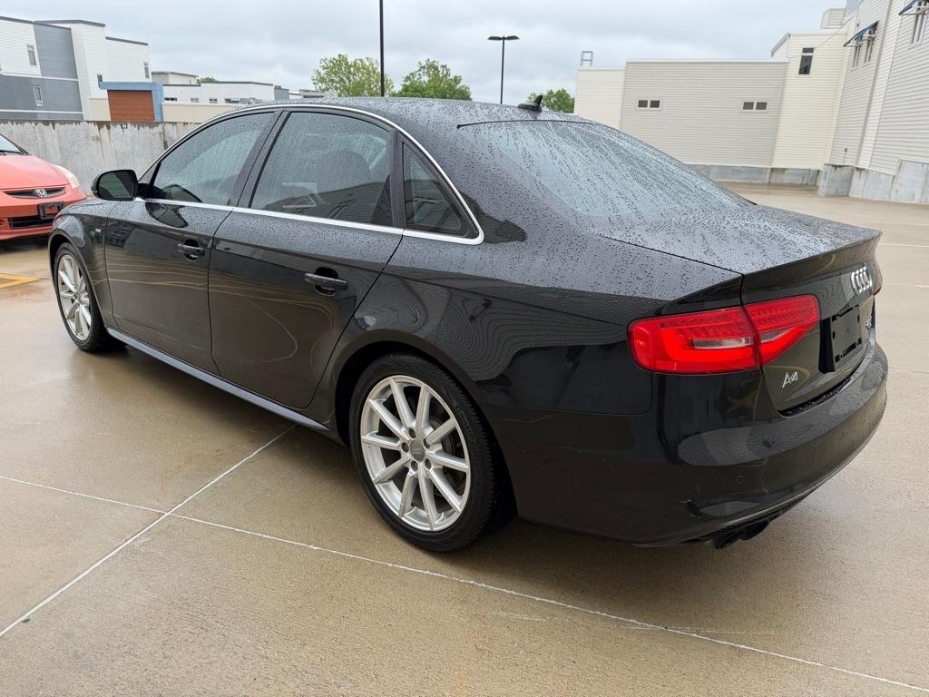 Audi A4 2.0T Sedan quattro Tiptronic 2015