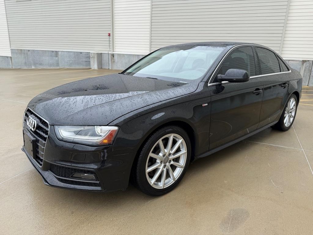 Audi A4 2.0T Sedan quattro Tiptronic 2015