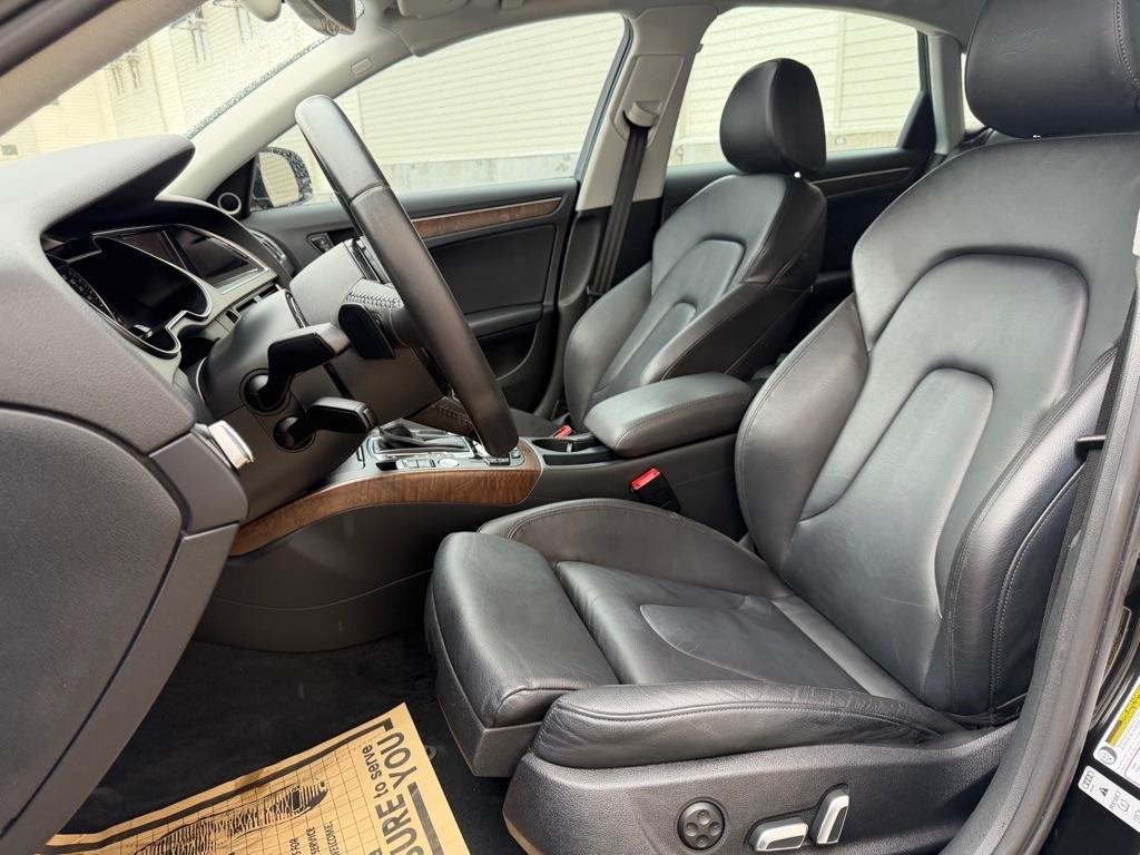 Audi A4 2.0T Sedan quattro Tiptronic 2015