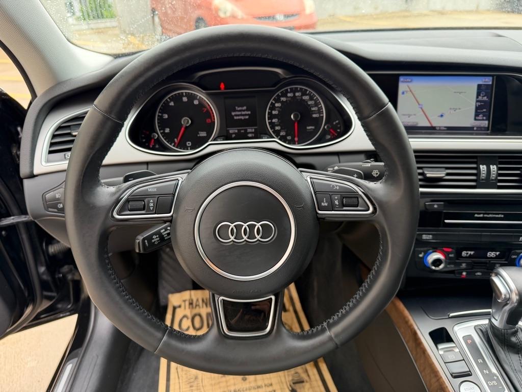 Audi A4 2.0T Sedan quattro Tiptronic 2015