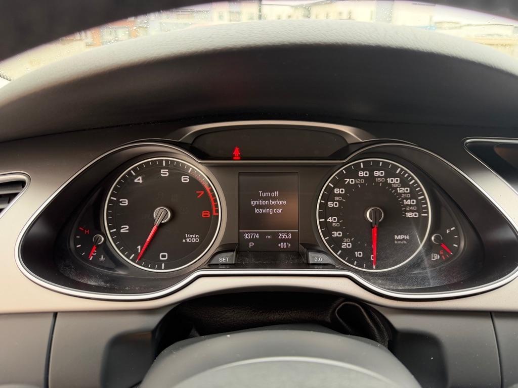 Audi A4 2.0T Sedan quattro Tiptronic 2015